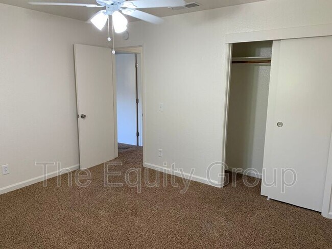 Building Photo - 4008 W Meadow Ave