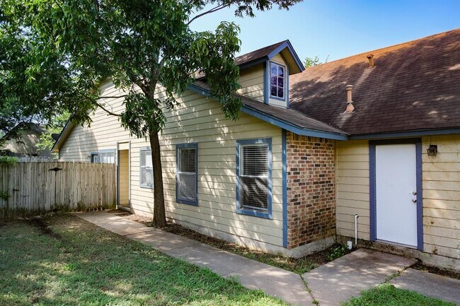 Building Photo - 9105 Sanger Dr
