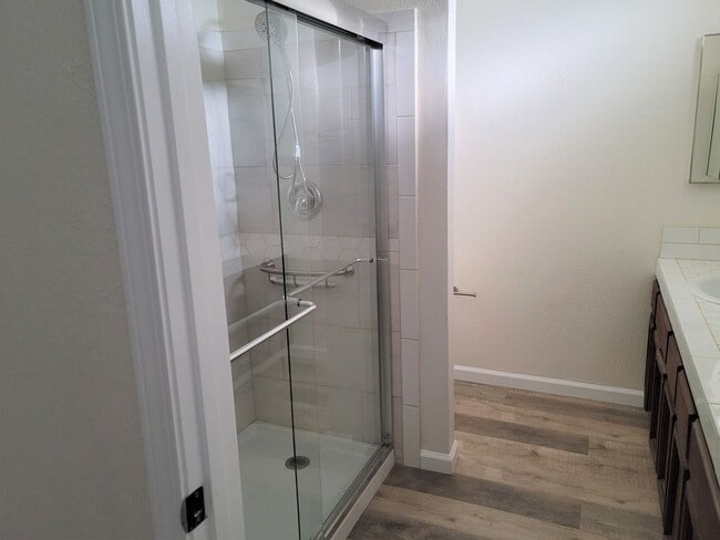 Building Photo - House for Rent!