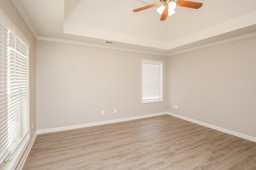 Building Photo - 802 Pinder Point Ct
