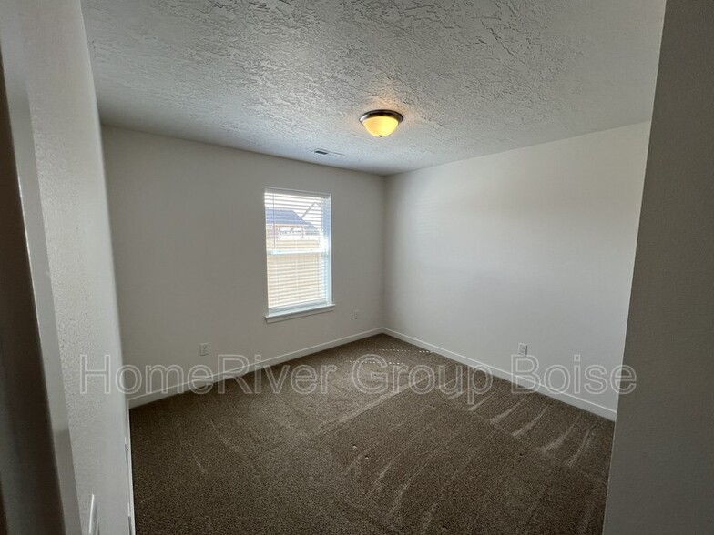 Building Photo - 3794 E Berwick Dr
