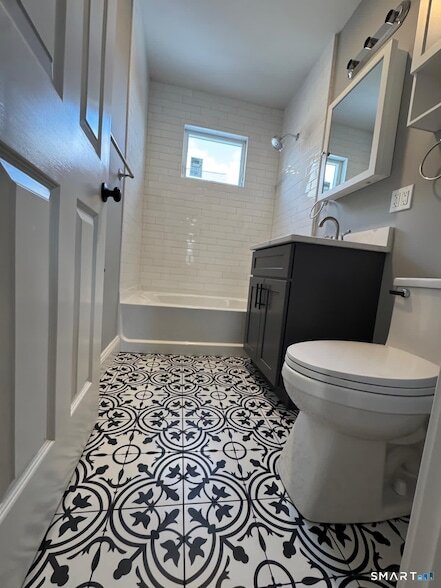 Building Photo - 162 Fox St