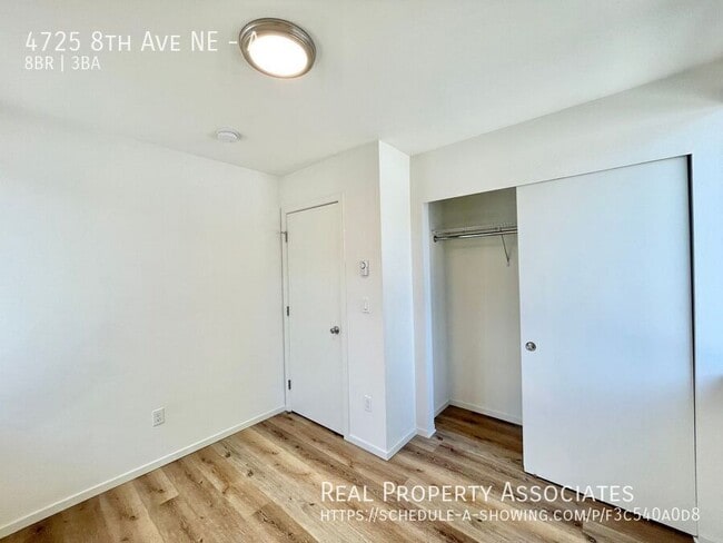 Building Photo - 4725 8th Ave NE