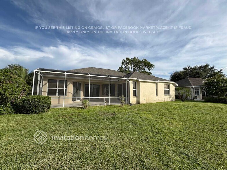 Building Photo - 11909 Clubhouse Dr