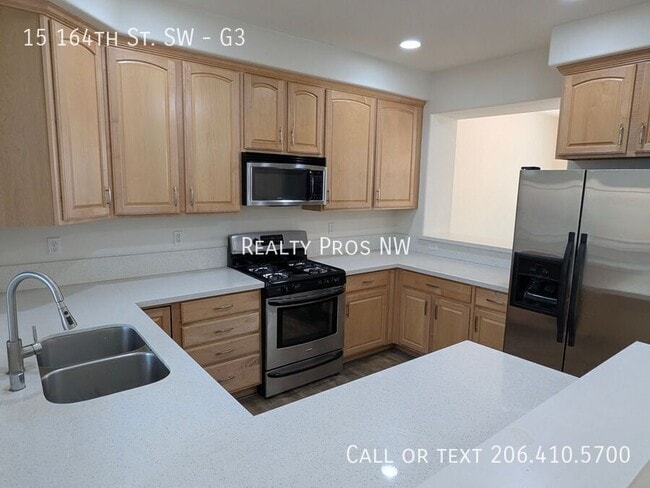 Building Photo - 15 164th St SW