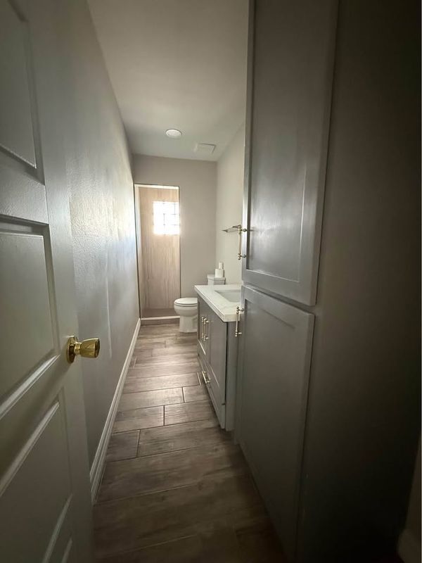 Building Photo - 233 S Iowa St