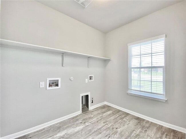 Building Photo - 2036 Port Ellen Dr