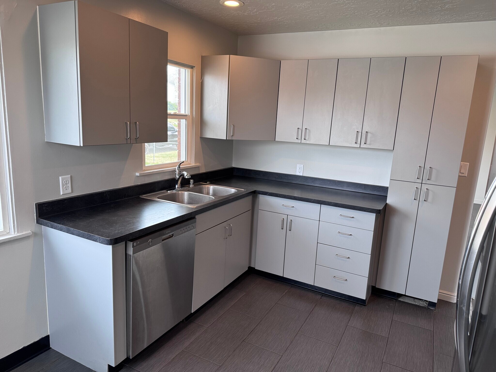 Building Photo - 3879 S 2050 W