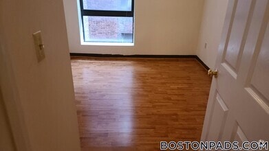 Building Photo - 81 Essex St