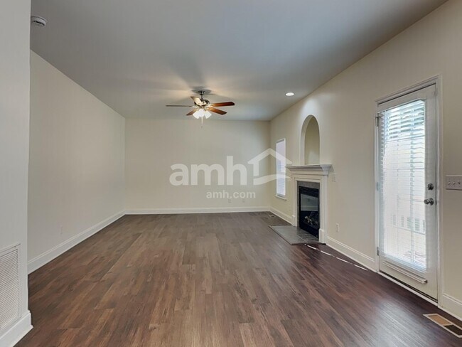 Building Photo - 718 Barrocliff Rd