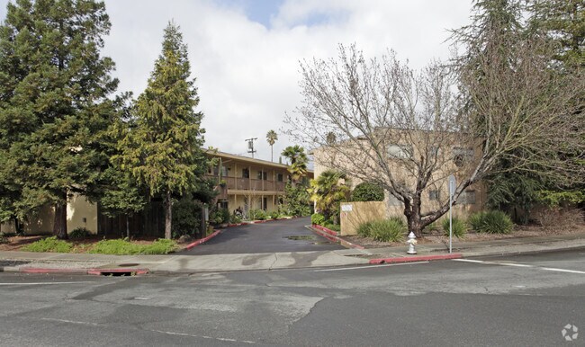 Primary Photo - Westview Apartments