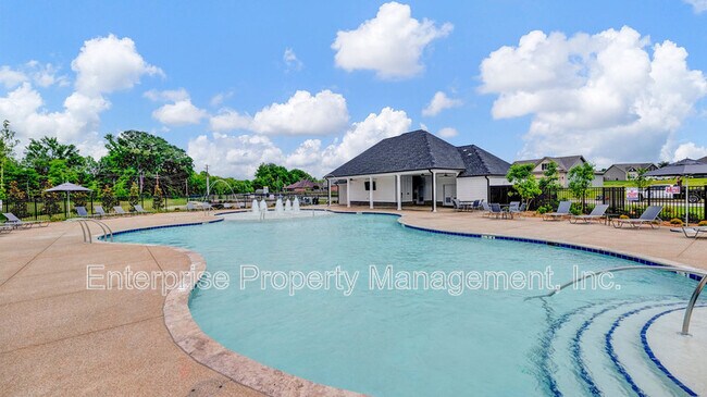 Building Photo - 85 Burr Oak Cv