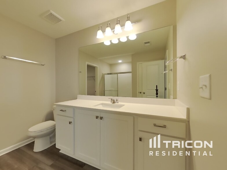 Building Photo - 129 Verona Dr NW