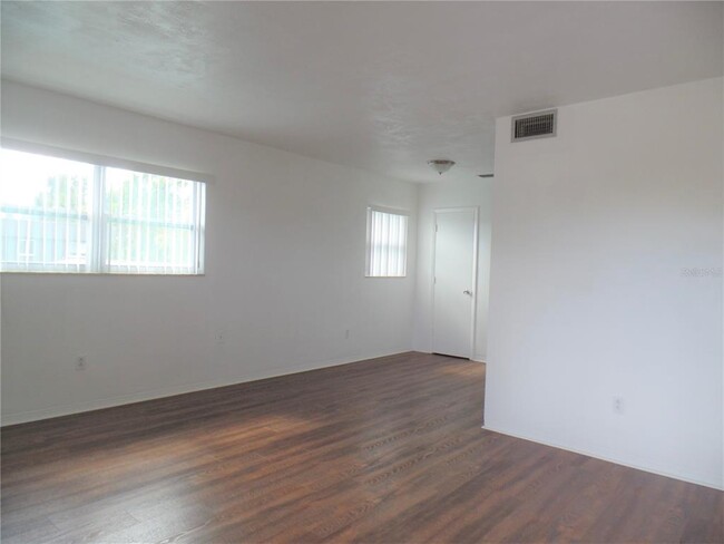 Building Photo - 1240 70th St N