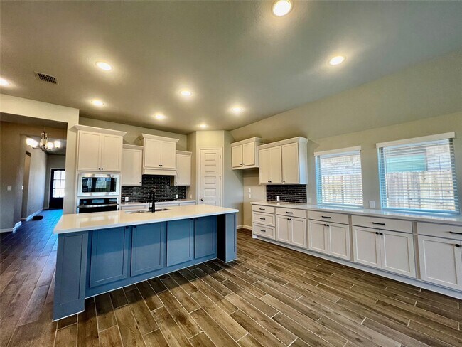 Building Photo - 10906 White Mist Dr