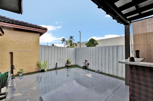 Building Photo - 13721 SW 119th Ave
