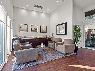 Building Photo - "Cozy 1-Bed Sanctuary in Prime Santa Clara Location!"