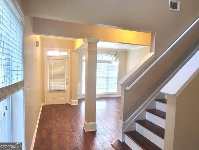 Building Photo - 2123 Worrall Hill Dr