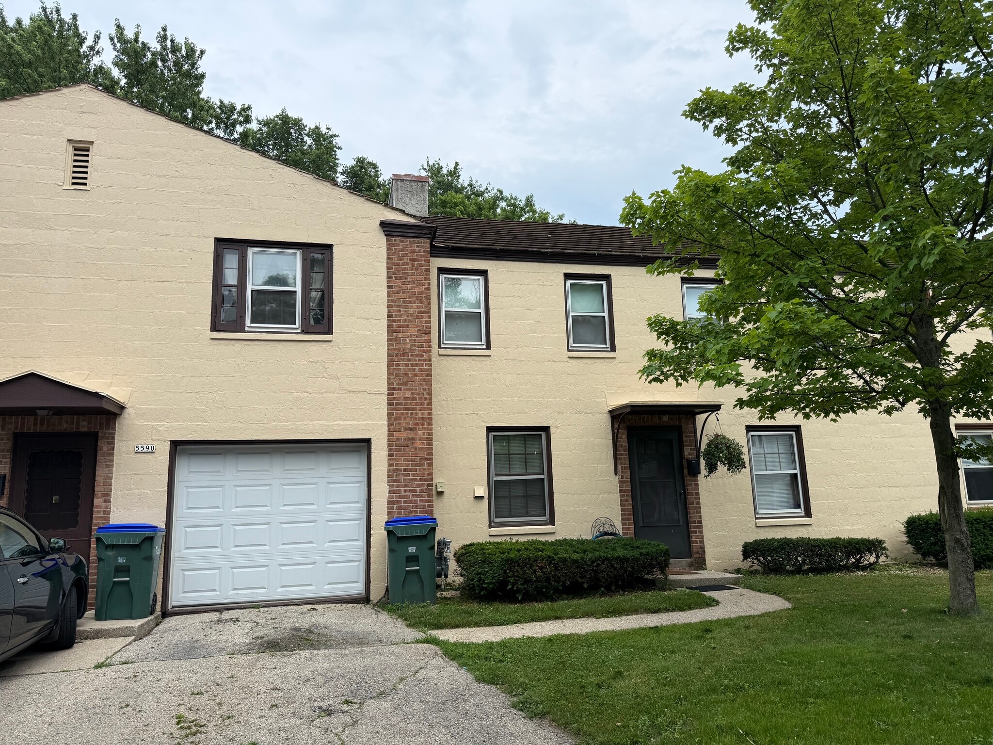 Building Photo - 5592 Balsam Ct
