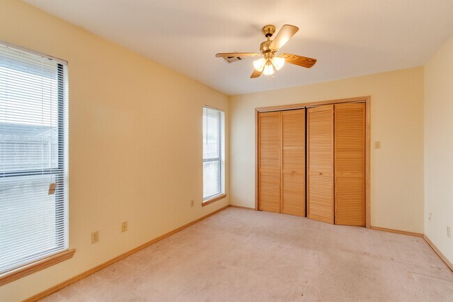 Building Photo - 4835 SE Tattershall Way