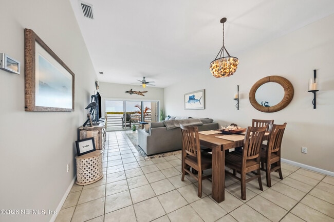 Building Photo - 75 Comares Ave