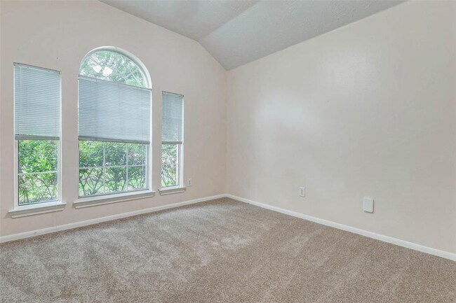 Building Photo - 22915 Sebastian Dr