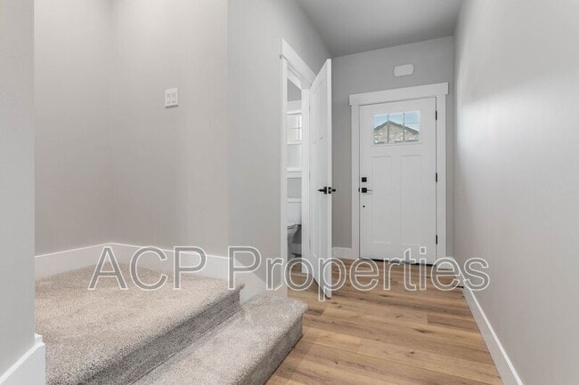 Building Photo - 2205 DeJong Dr