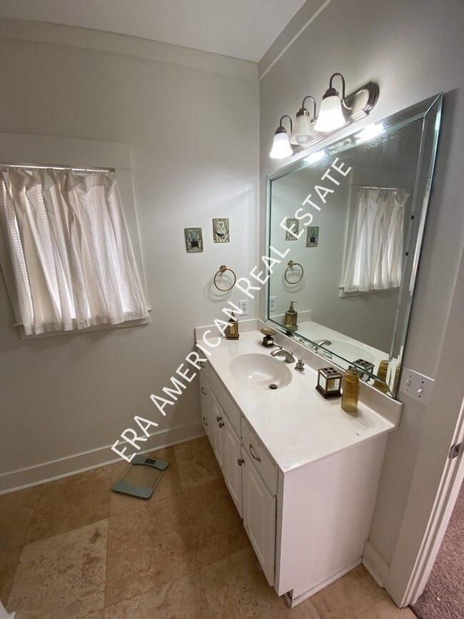 Building Photo - 123 Woody Wagon Way