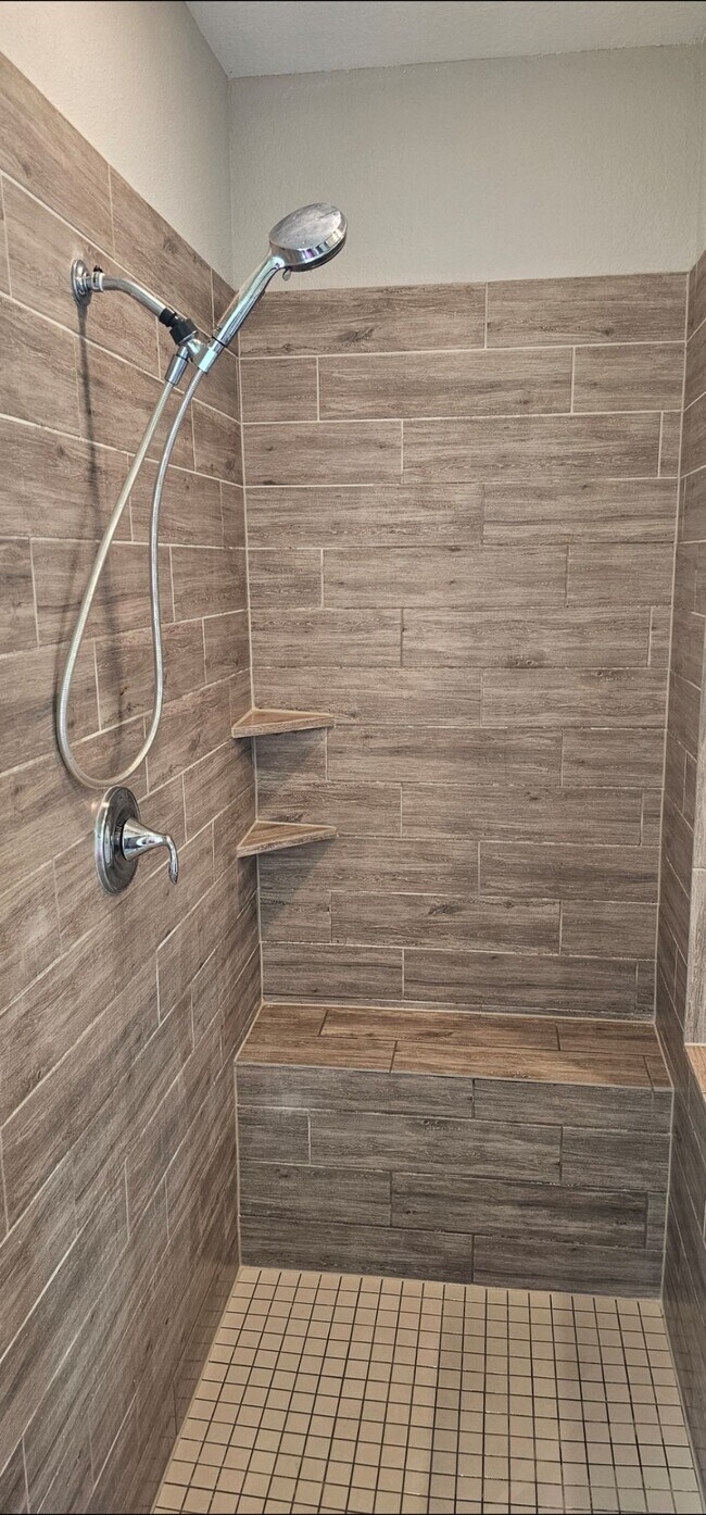 Building Photo - 2907 Velda May Dr