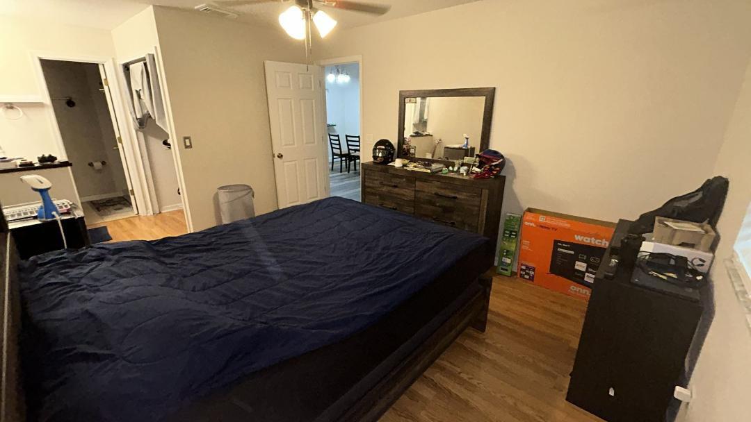 Building Photo - 9532 Darien Ave