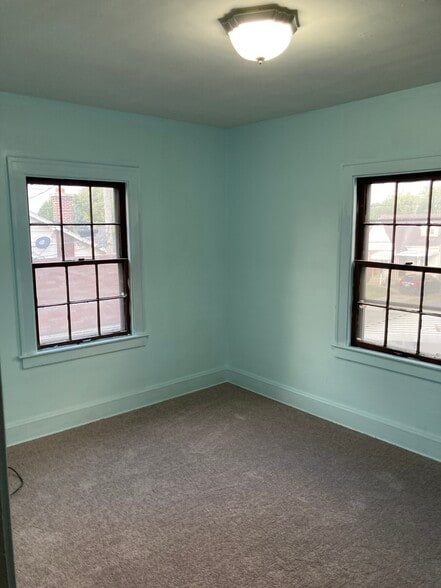 Building Photo - 3821 Wayne Ave