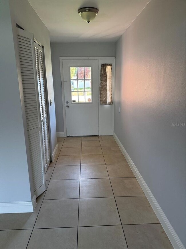 Building Photo - Home in BVL