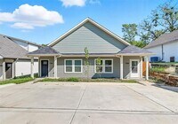 Building Photo - 419 E Elm St