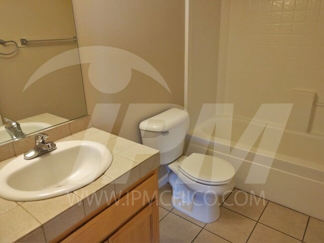 Building Photo - 583 Morgan Dr