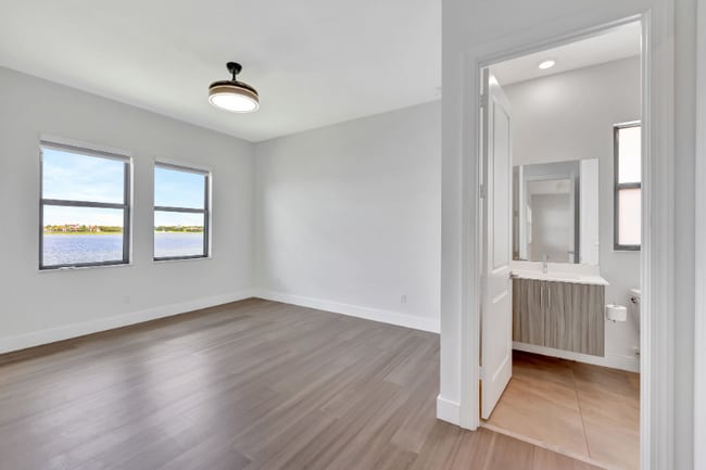 Building Photo - 8660 W Parkland Bay Trl