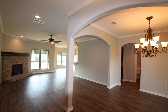 Building Photo - Coming Soon! Luxurious 3 Bed 2.5 Bath Rent...