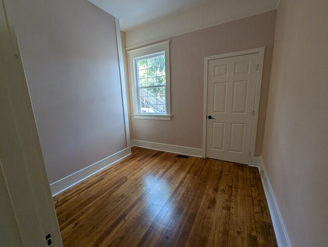 Building Photo - 624 NW 11th St