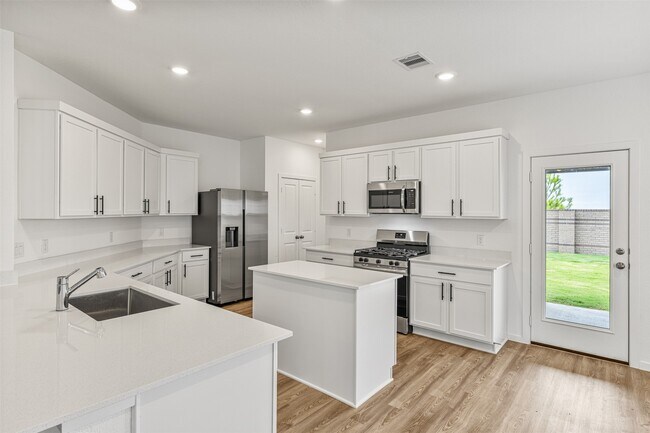 Building Photo - 10903 Tropical Queen Ln