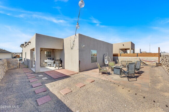 Building Photo - 13936 Garforth Ave