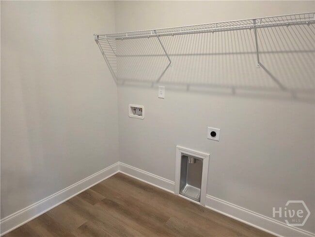 Building Photo - 330 Crosswinds Dr