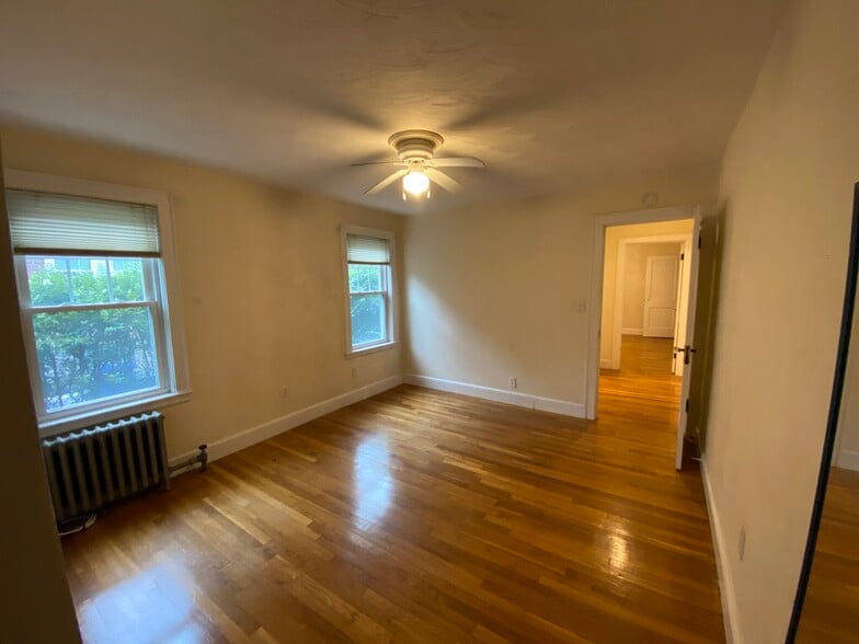 Building Photo - 27 Portina Rd