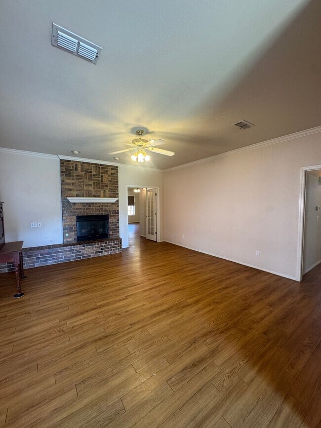 Building Photo - 4210 Catalpa Ln