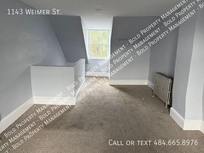 Building Photo - 1143 Weimer St