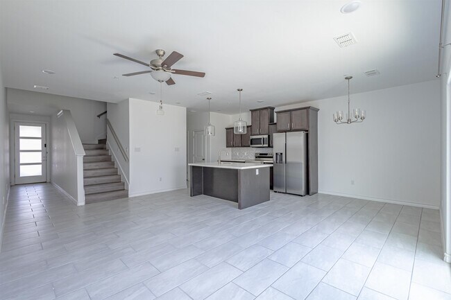 Building Photo - 9912 Kaspar Dr