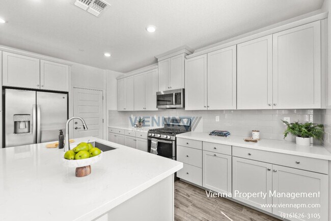 Building Photo - 6000 Waddington Wy