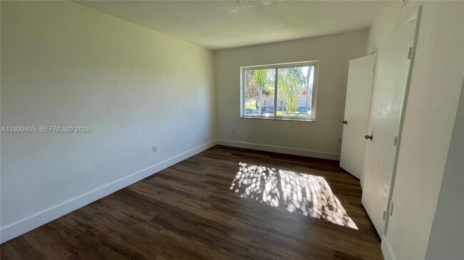 Building Photo - 209 Northwest Dr