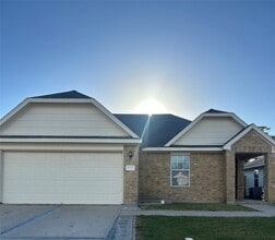 Building Photo - 4035 Cary Creek Dr