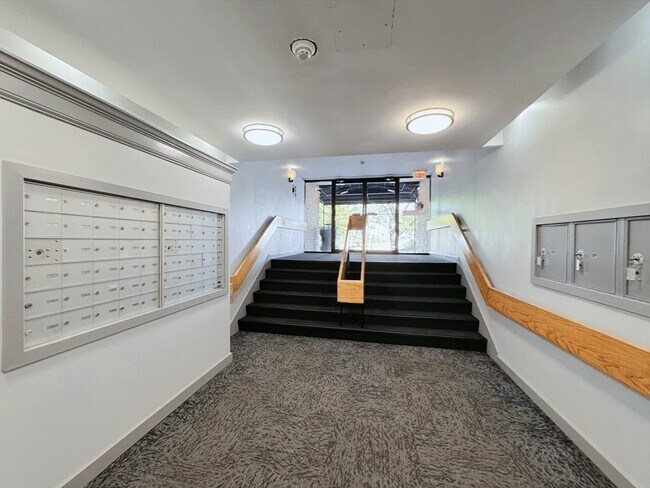 Building Photo - 185 Quincy Shore Dr