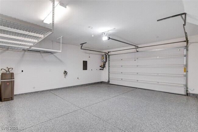 Building Photo - 237 Callen Falls Ave