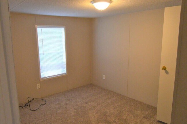 Building Photo - 2727 Bettis Tribble Gap Rd